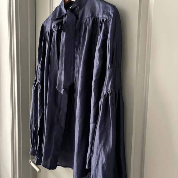 NWOT Savannah Morrow Leo Blouse in Navy - Picture 3 of 6